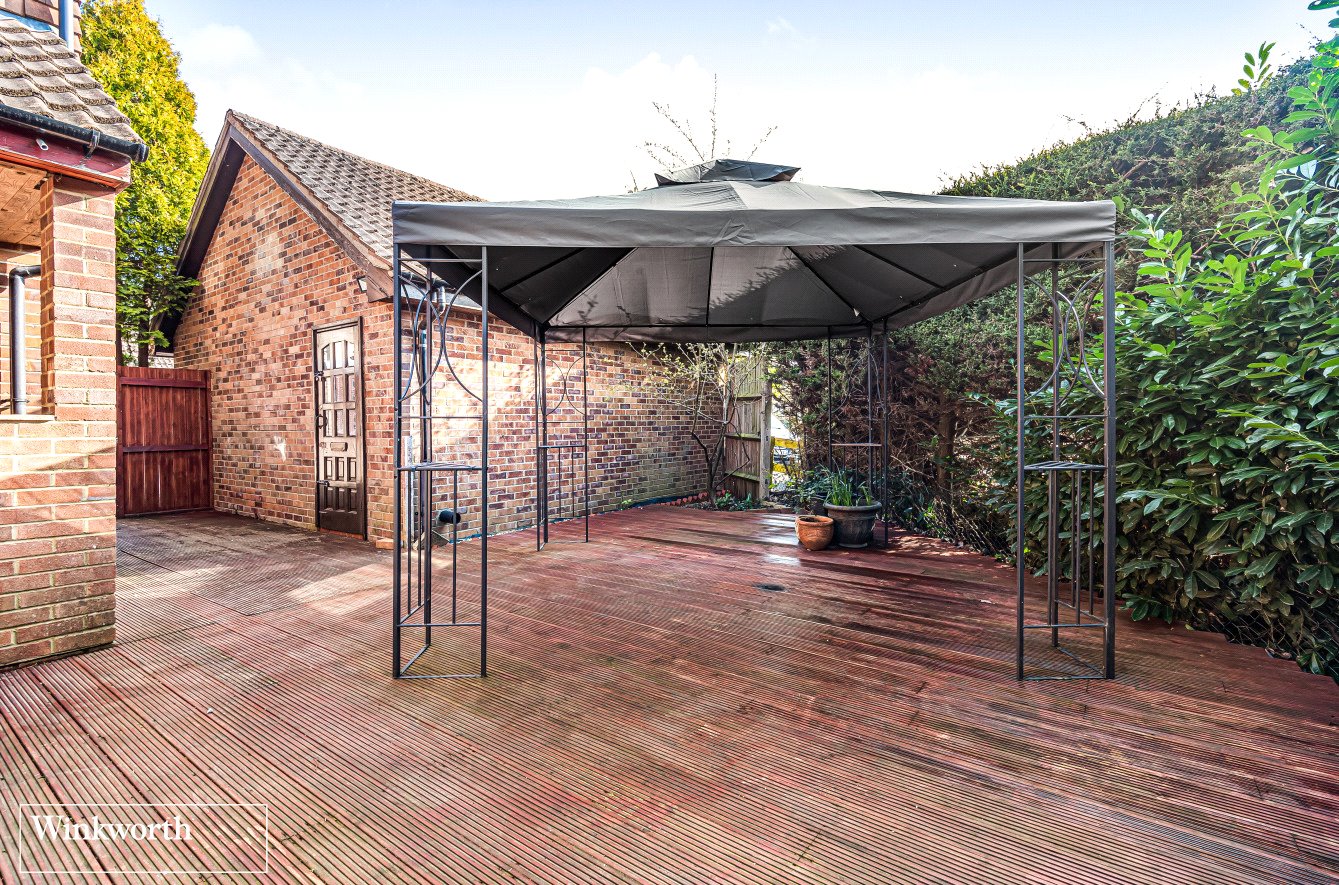 Alfresco Dining